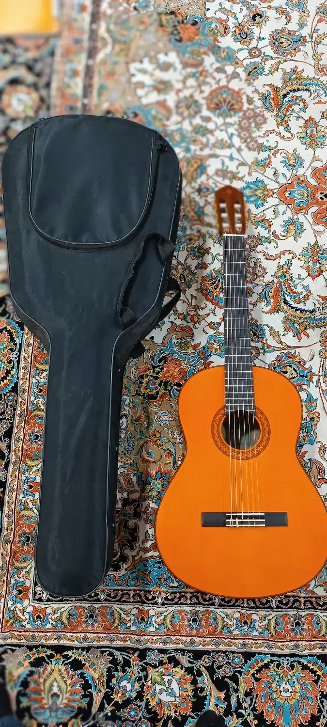 گیتار یاماهاc70|گیتار، بیس، امپلیفایر|بادرود, |دیوار