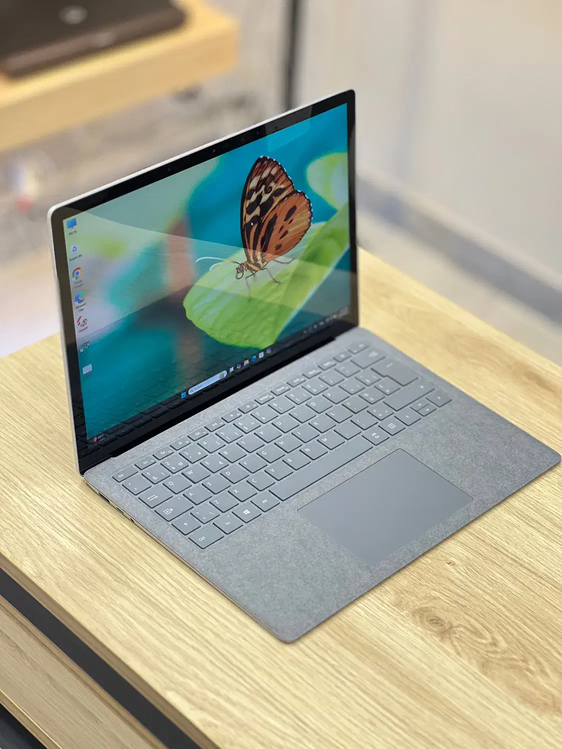 سرفیس لپتاپ ۴ پردازندهRyzen5نسل ۱۱ رم 16 حافظه ۲۵۶|رایانه همراه|تبریز, |دیوار