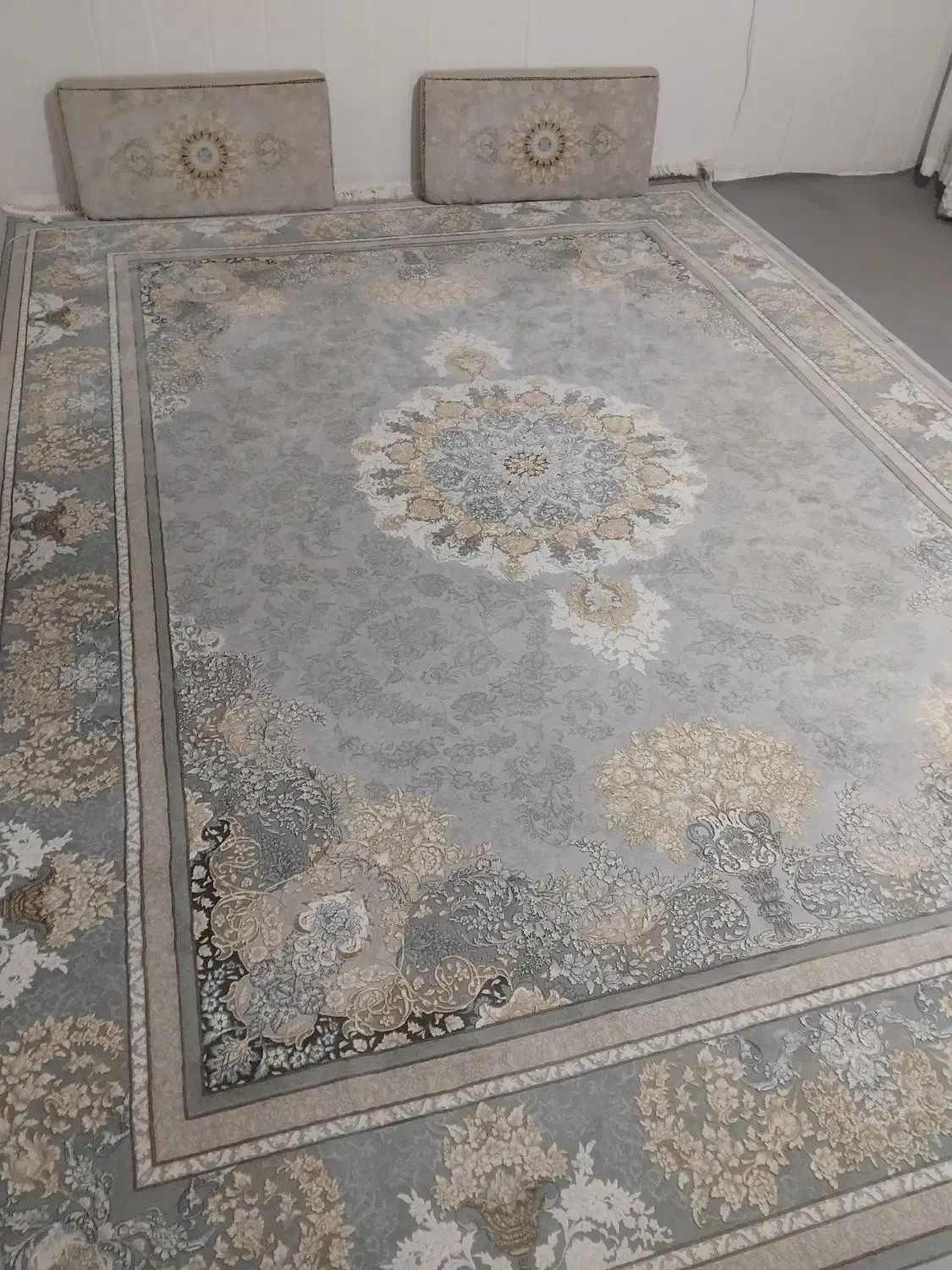 فرش ۱۲ متری ۱۲۰۰ شانه گل برجسته|فرش|باغستان, |دیوار