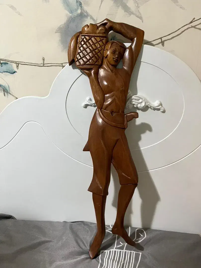 مجسمه چوبی هندی|مجسمه، تندیس، ماکت|تهران, میدان ولیعصر|دیوار