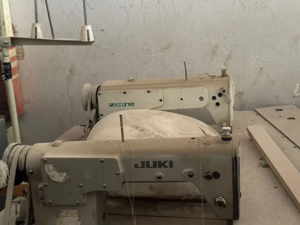 4 عدد چرخ خیاطی عمده|چرخ خیاطی و ریسندگی|خاش, |دیوار