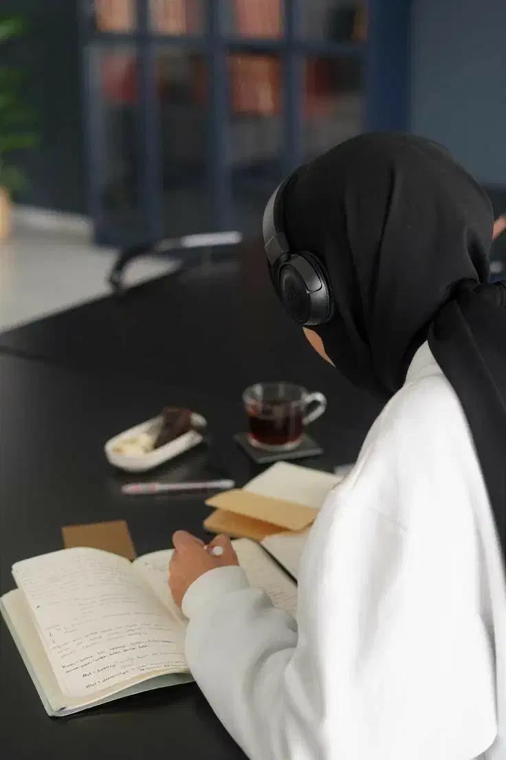 استخدام سناریو نویس حرفه ای ساکن گرگان|استخدام رایانه و فناوری اطلاعات|گرگان, |دیوار