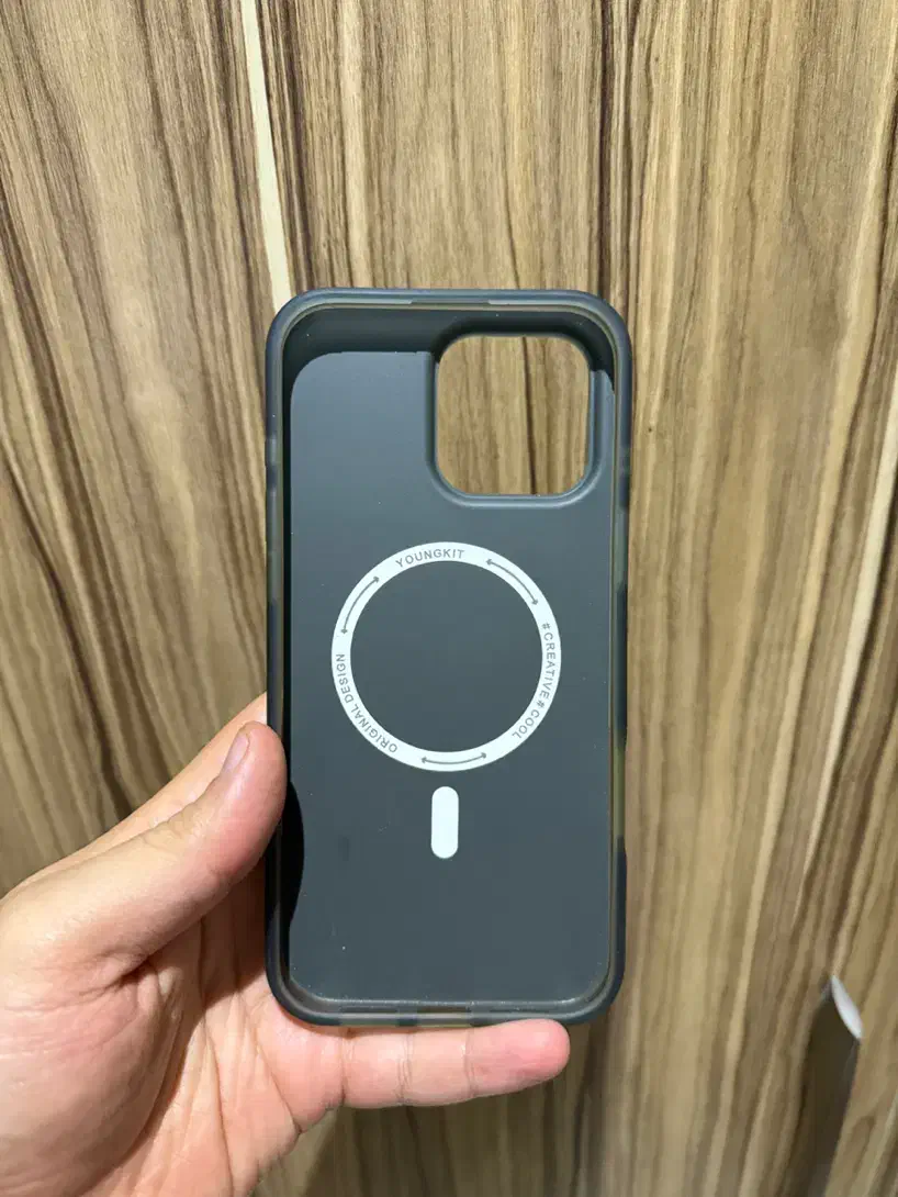 قاب یانگ کیت اصل ایفون ۱۶ پرومکس|لوازم جانبی موبایل و تبلت|تهران, بهجتآباد|دیوار