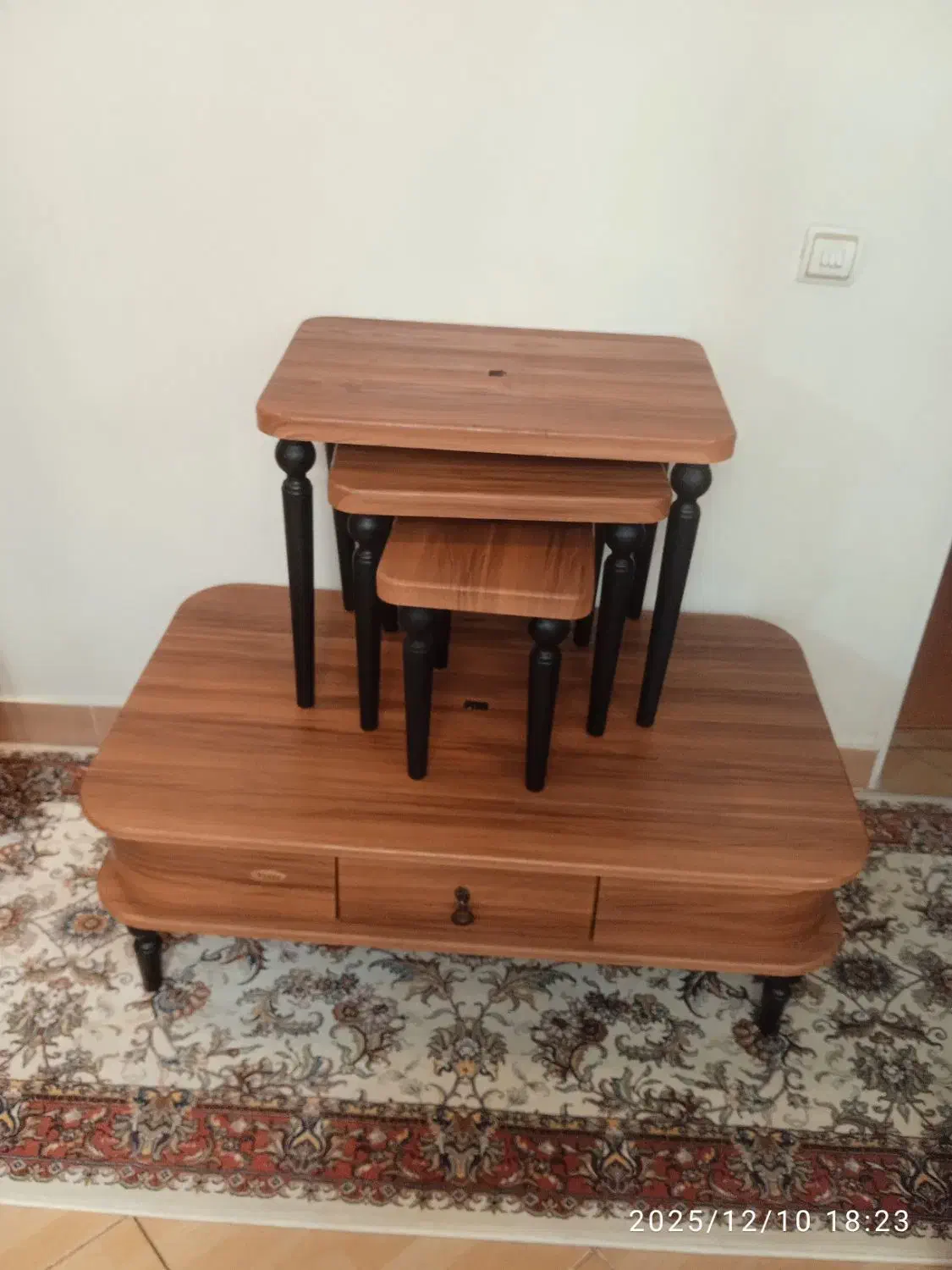 فروش ال سی دی 32اینچ و جلومبلی وعسلی|تلویزیون و پروژکتور|تهران, شهر زیبا|دیوار