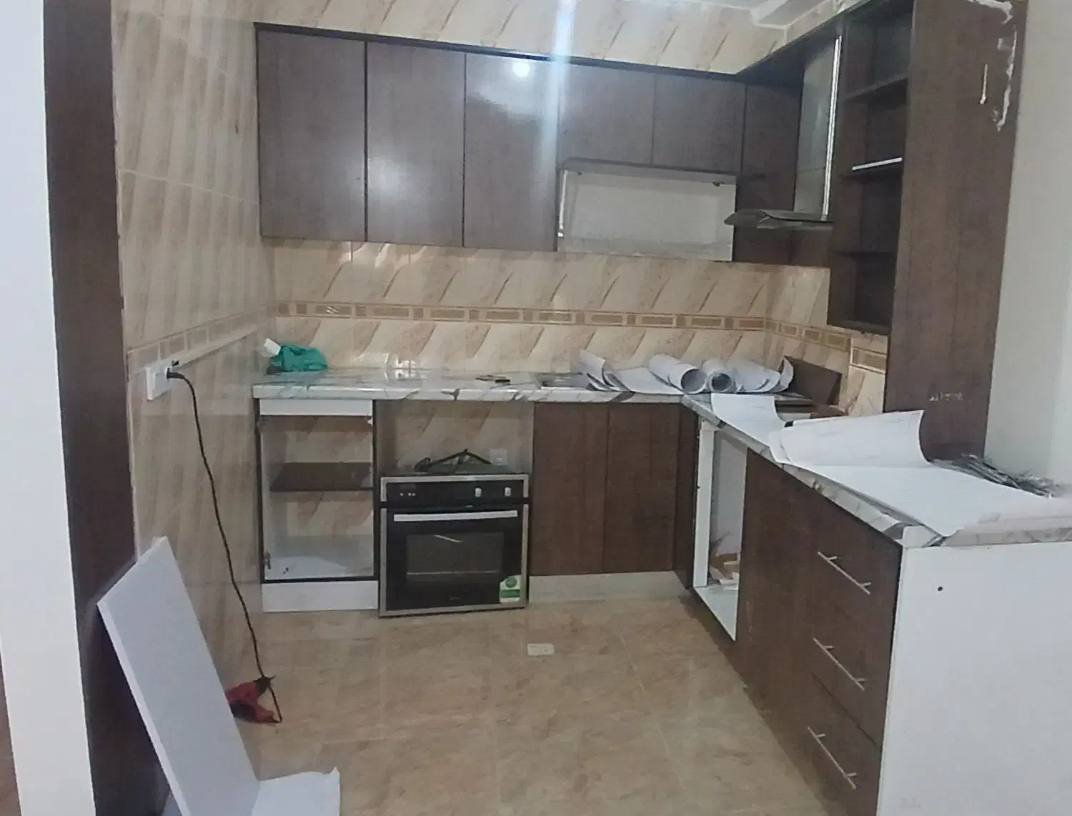 خدمات نصب برچسب کابینت در منزل شما|خدمات پیشه و مهارت|بندر انزلی, نوروزی|دیوار