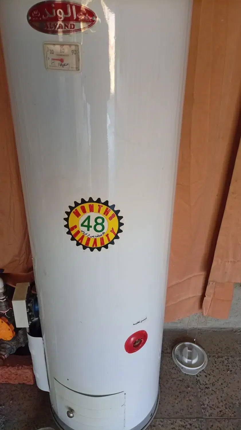 2عدد ابگرمکن یک دیواری بوتان دیگری زمینی|آبگرمکن، پکیج، شوفاژ|مریوان, |دیوار