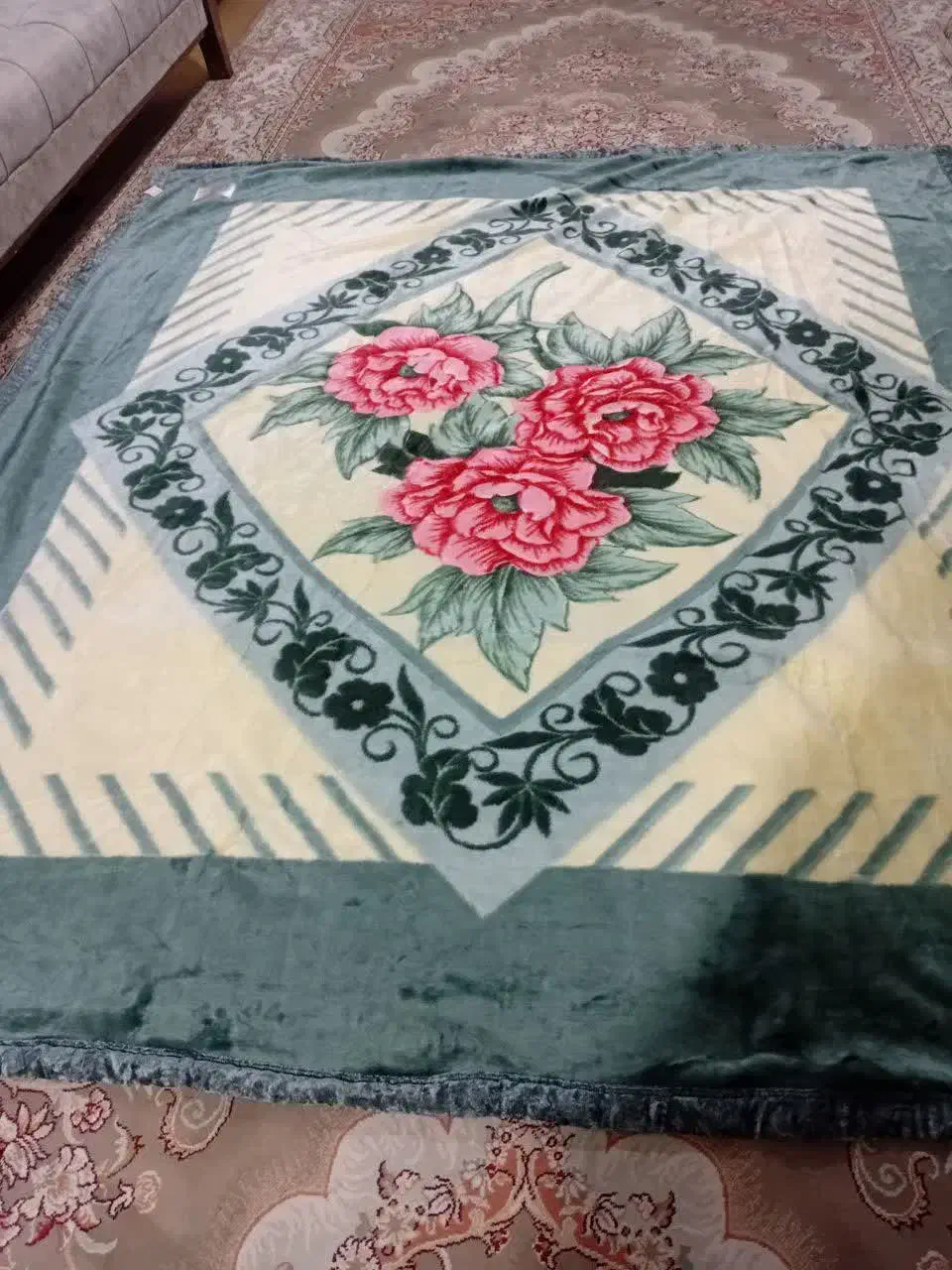 پتو گلبافت دونفره نو|رختخواب، بالش، پتو|ساری, |دیوار