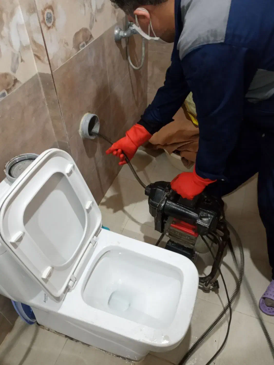 لوله‌بازکنی‌‌فاضلاب بازکن/بدون کثیفی‌وخرابی/فوری|خدمات پیشه و مهارت|اراک, |دیوار