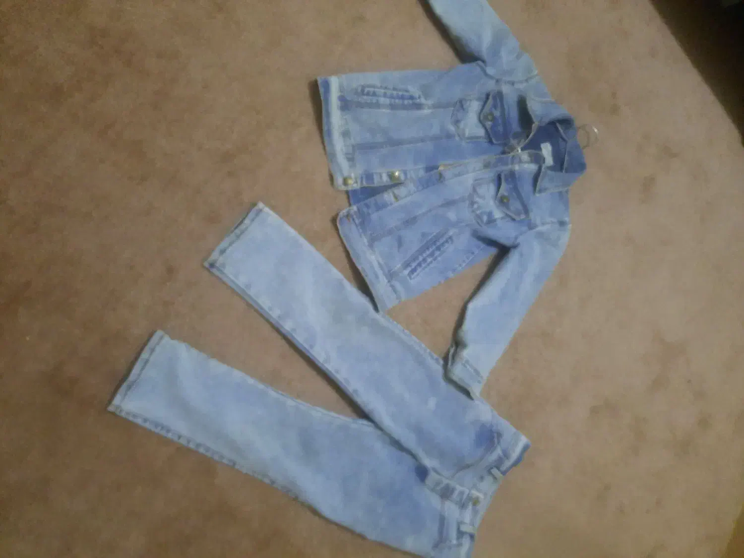 لباس بچه|لباس|بروجرد, |دیوار