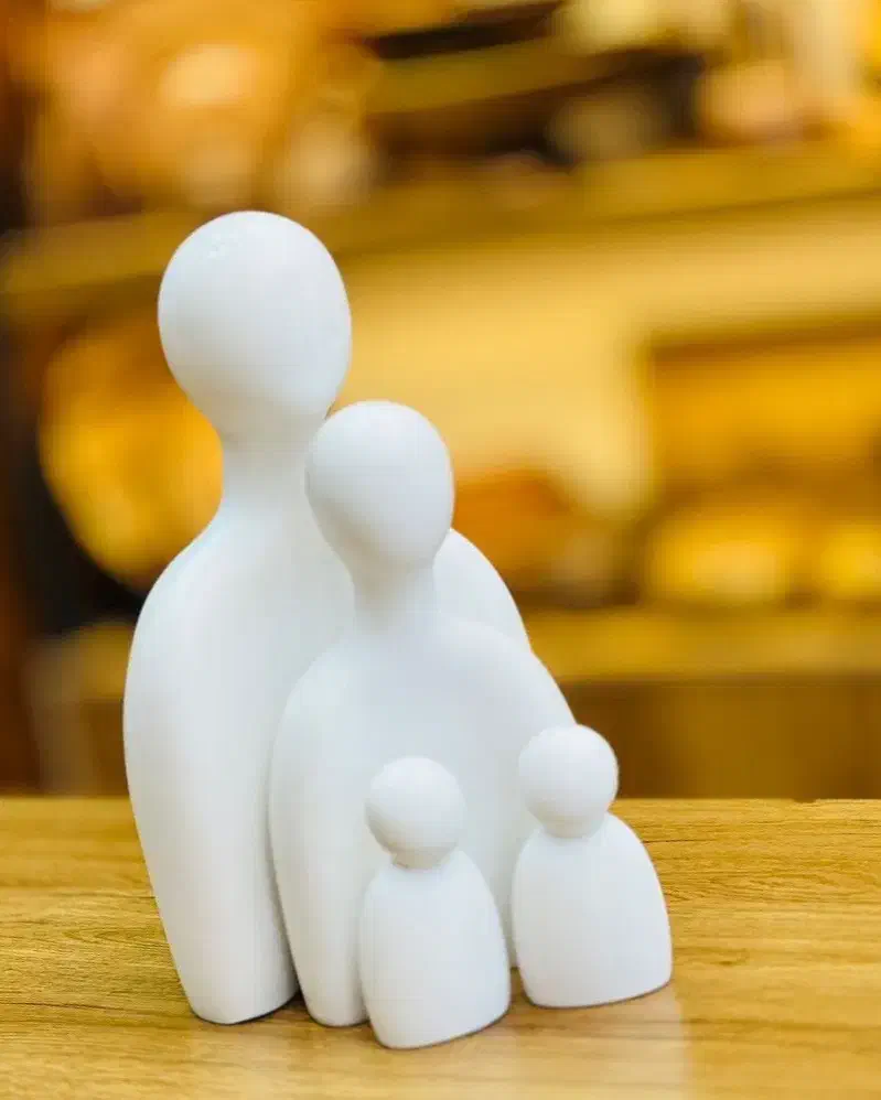 خانواده ۴ نفره|مجسمه، تندیس، ماکت|رامسر, |دیوار