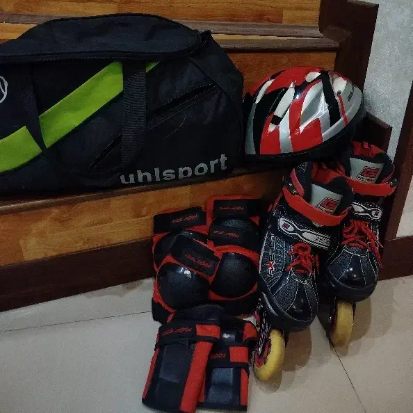 ست اسکیت همراه با ساک|دوچرخه، اسکیت، اسکوتر|شیراز, شهرک ویلایی بهاران|دیوار