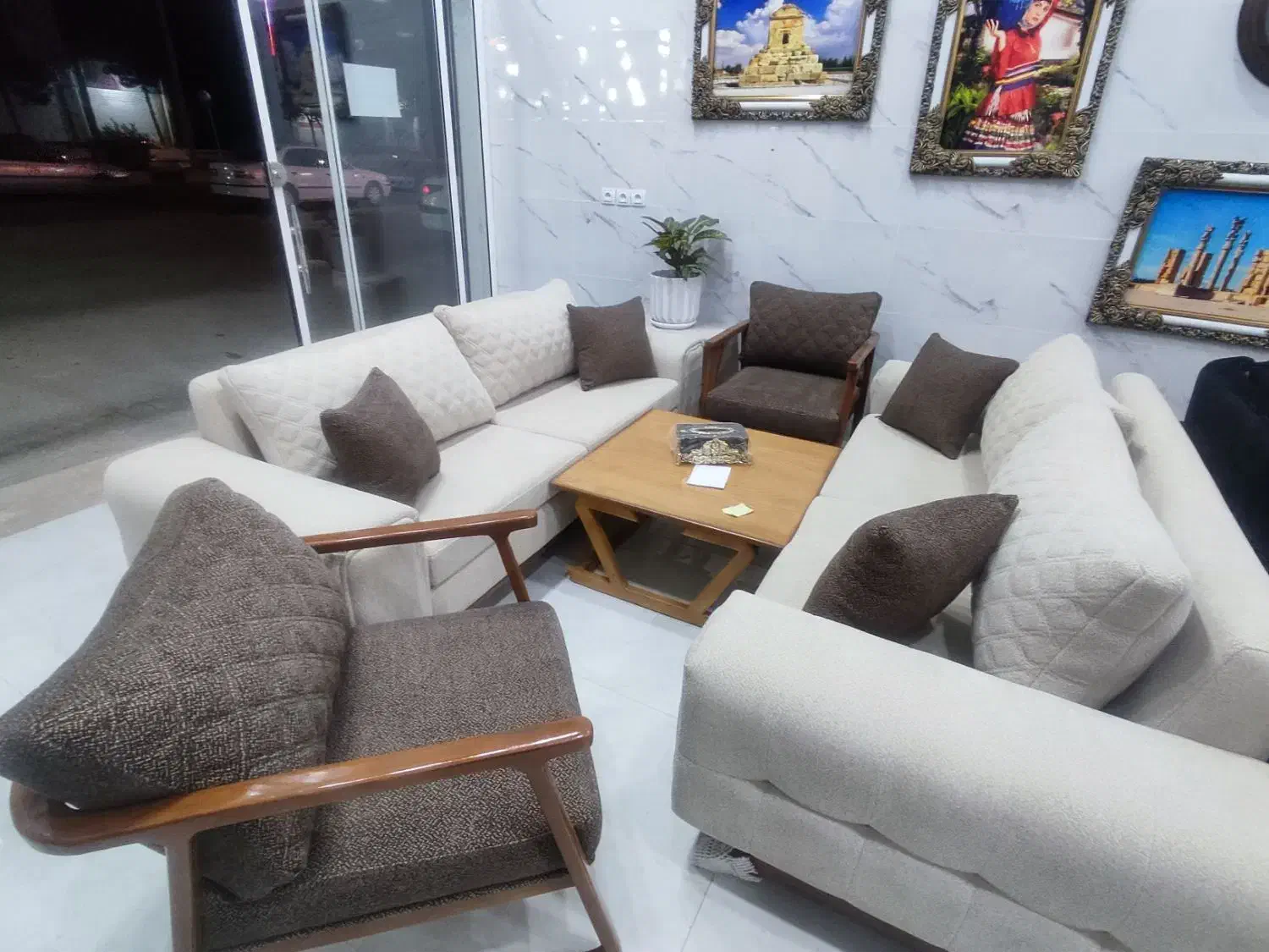 فروش مبل های خاص و شیک|مبلمان خانگی و میز عسلی|بیضا, |دیوار