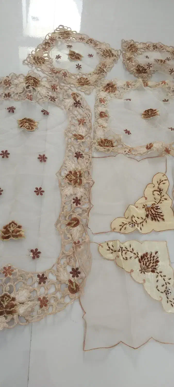 رومیزی فروشی و دوتا پرده حریر|پرده، رانر، رومیزی|اردکان, |دیوار