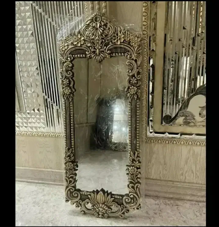 آینه بلند|آینه|اصفهان, سنبلستان|دیوار