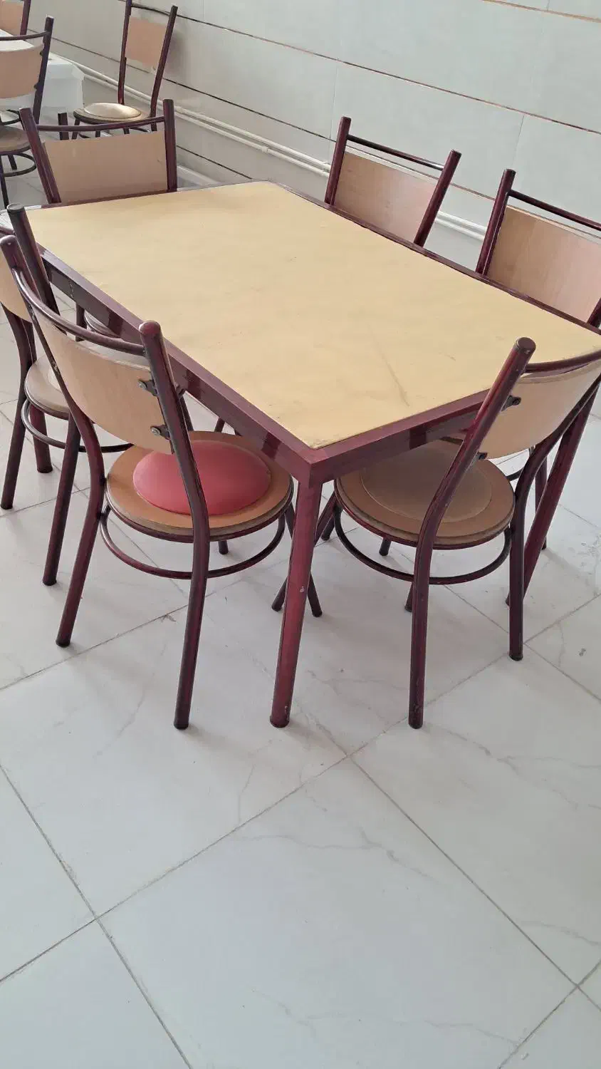 میز وصندلی رستوران|میز و صندلی غذاخوری|سلماس, |دیوار