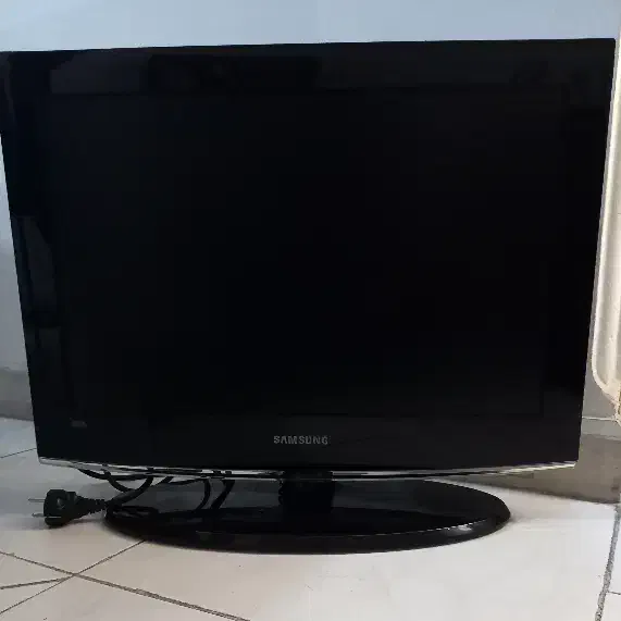 تلوزیون ال سی دی سامسونگ ۲۲ اینچ|تلویزیون و پروژکتور|کرج, گوهردشت|دیوار