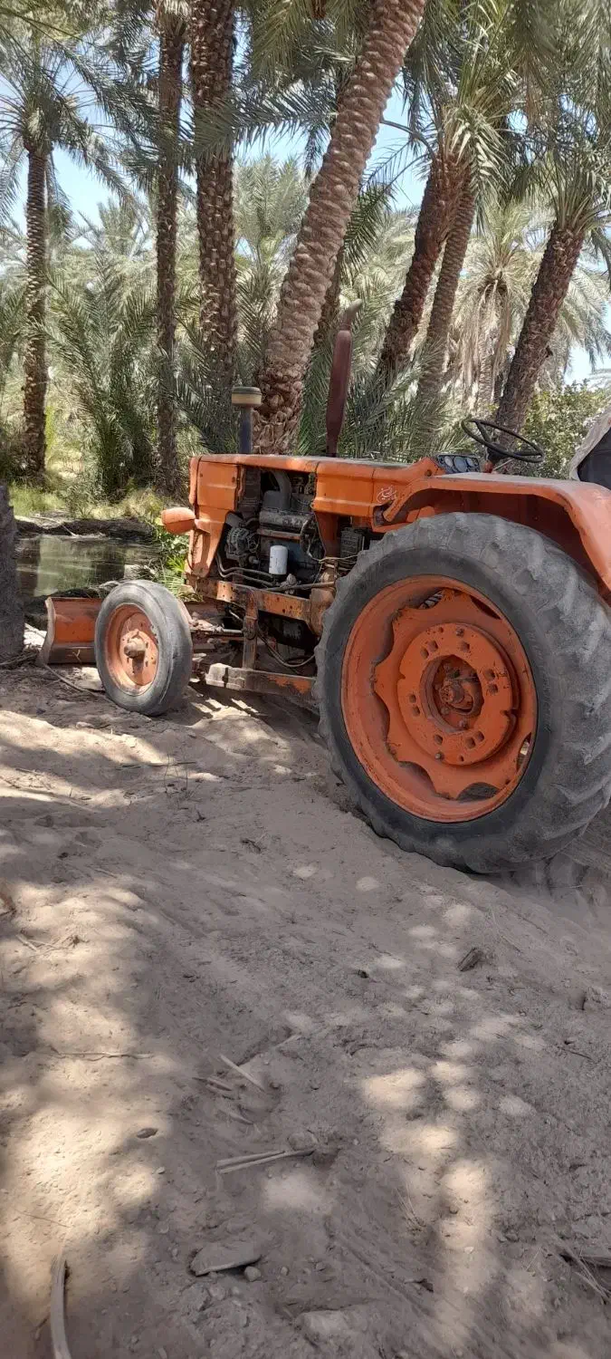 فروشی|خودرو سنگین|رودخانه, |دیوار