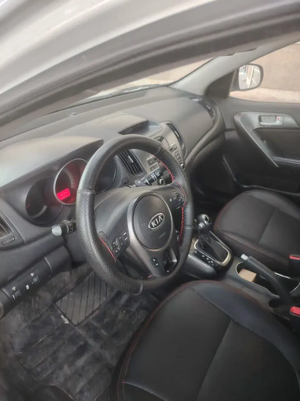 سراتو2011وارداتی موتور2000،فول آپشن استثنایی|خودرو سواری و وانت|یزد, |دیوار