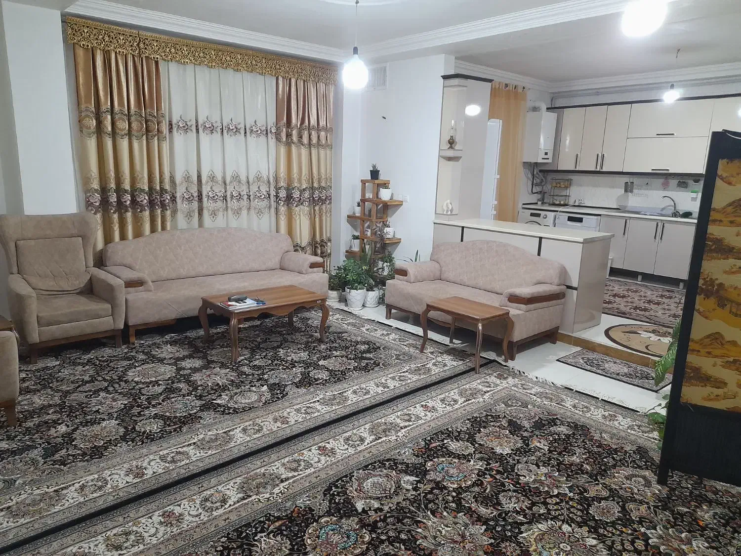 آپارتمان تمام فول با موقعیت عالی|فروش آپارتمان|بیجار, |دیوار