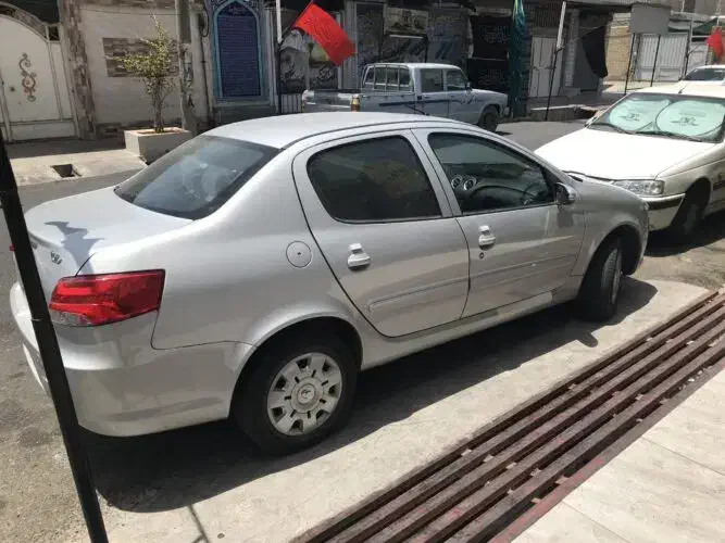 رانا پلاس ارتقاء موتور TU5 صفر و خشک رنگ نقره ای|خودرو سواری و وانت|اندیشه, اندیشه فاز ۲|دیوار