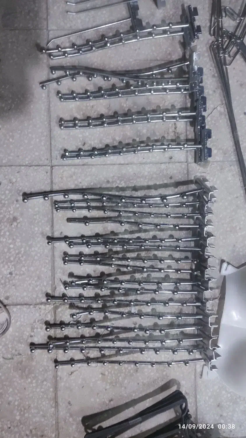 آویز تیله ایی|بندرخت و رخت‌آویز|یزد, |دیوار