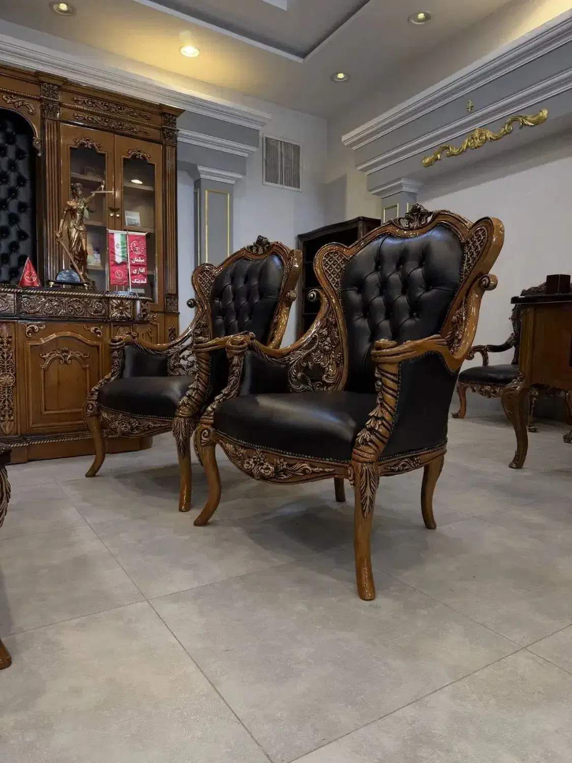 ستـ کامل میز و مبلمان کلاسیک رومانی ادا|مبلمان اداری|تهران, شهرک شریفی|دیوار