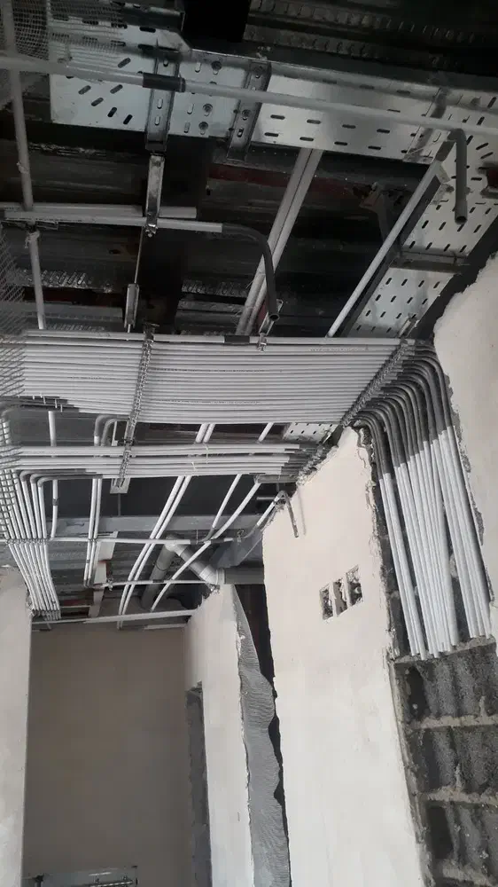 خدمات برق کاری|خدمات پیشه و مهارت|سنندج, |دیوار