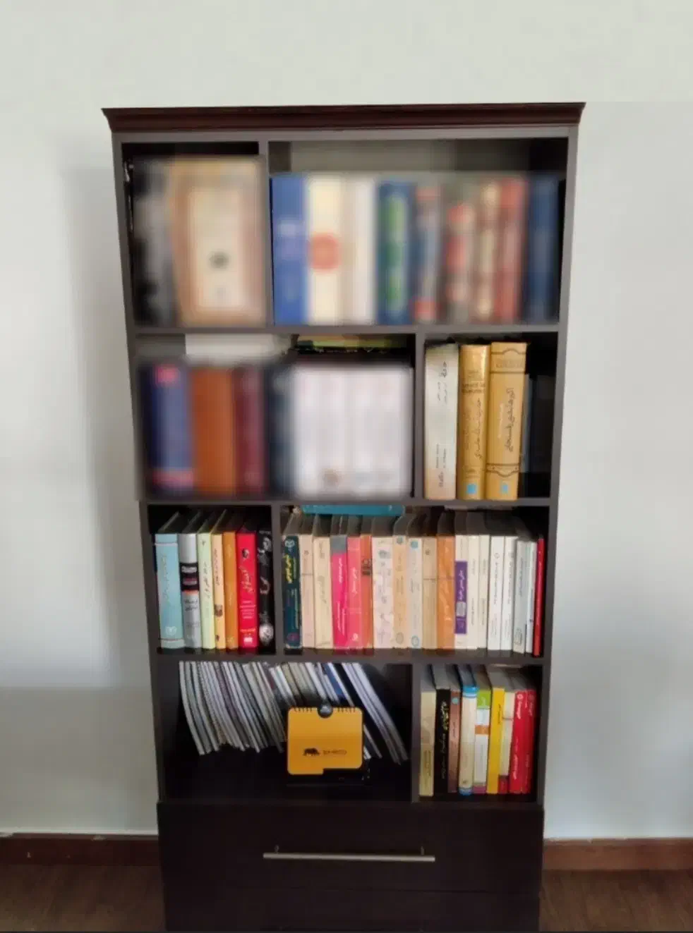 کمد کتابخانه قهوه ای تیره|کتابخانه، شلف، قفسههای دیواری|شیراز, چنچنه|دیوار