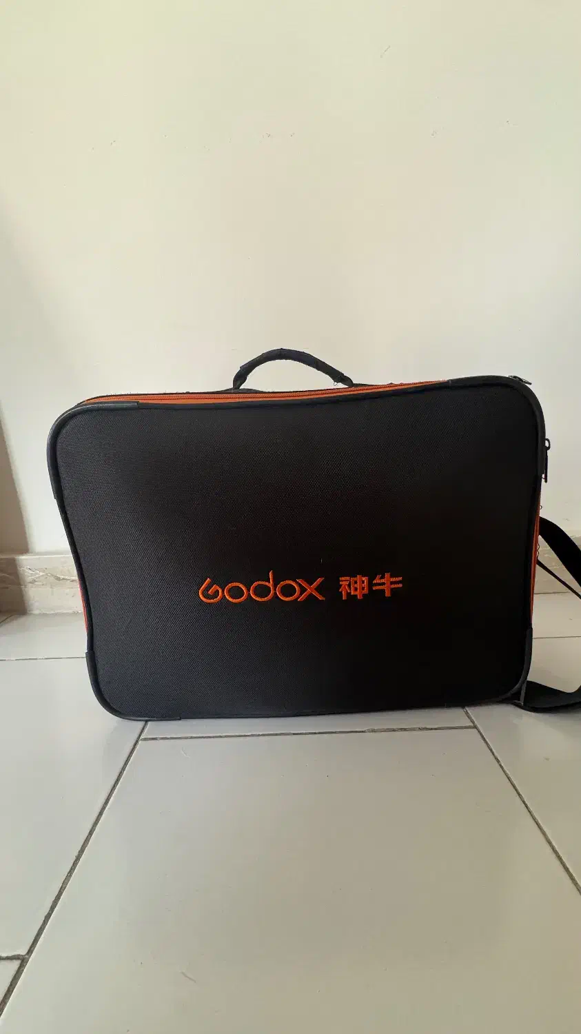 نور ad600bm گودکس فلاش|دوربین عکاسی و فیلمبرداری|تهران, شهرک بوعلی|دیوار