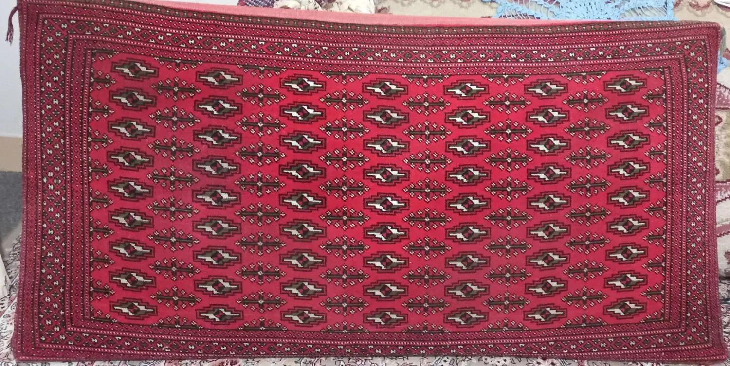 پشتی قدیمی|فرش|اندیشه, اندیشه فاز ۱|دیوار