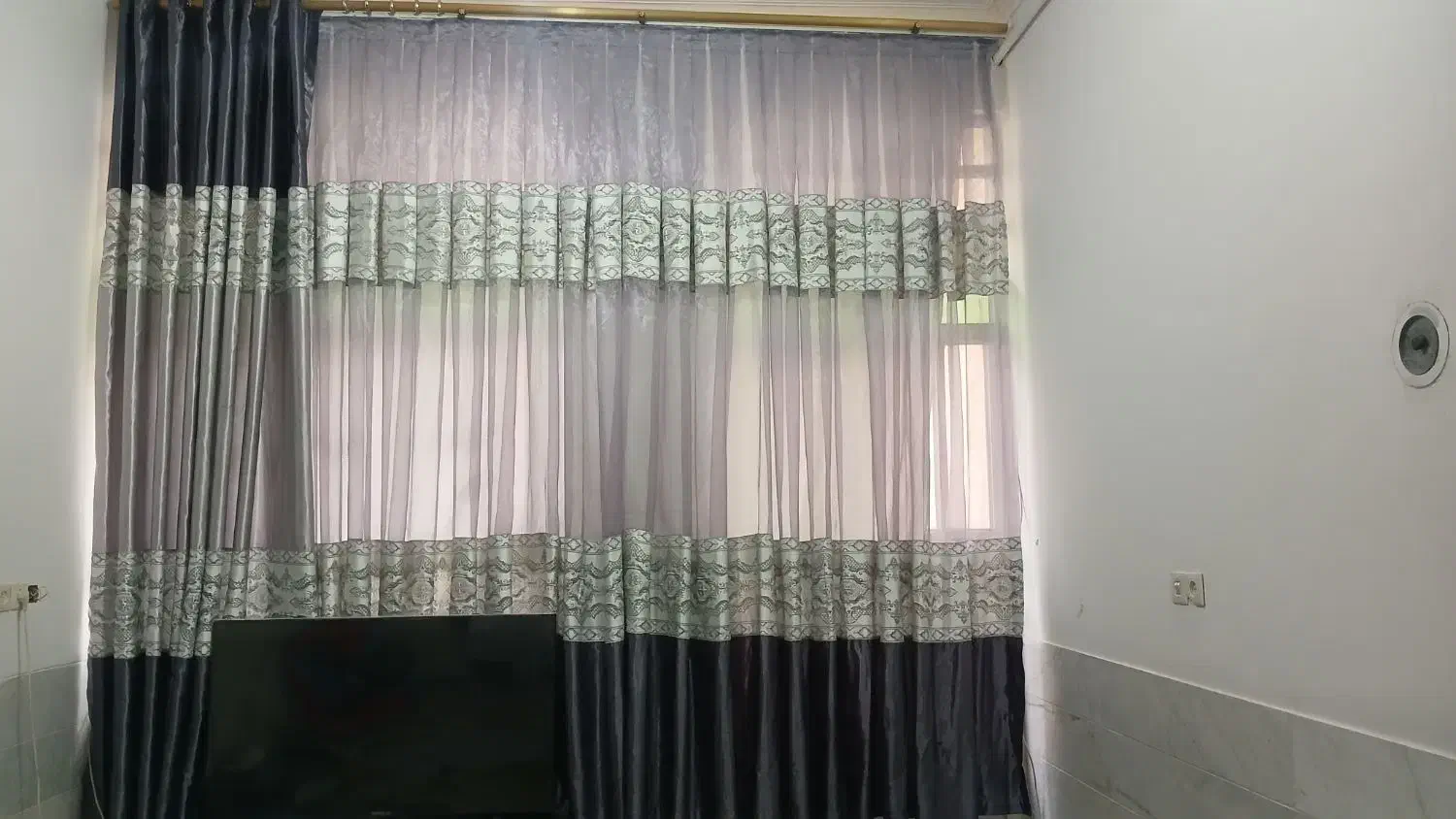 پرده رنگ طوسی|پرده، رانر، رومیزی|یزد, |دیوار