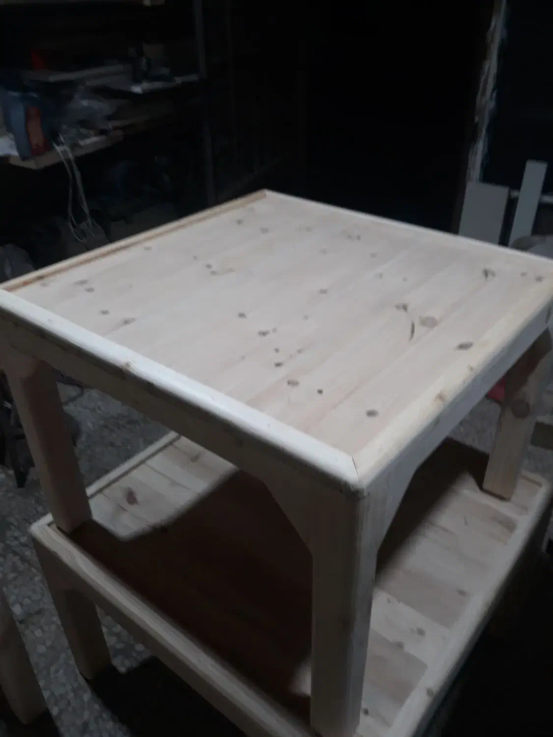 کرسی چوبی|مبلمان خانگی و میز عسلی|قدس, شهرقدس|دیوار