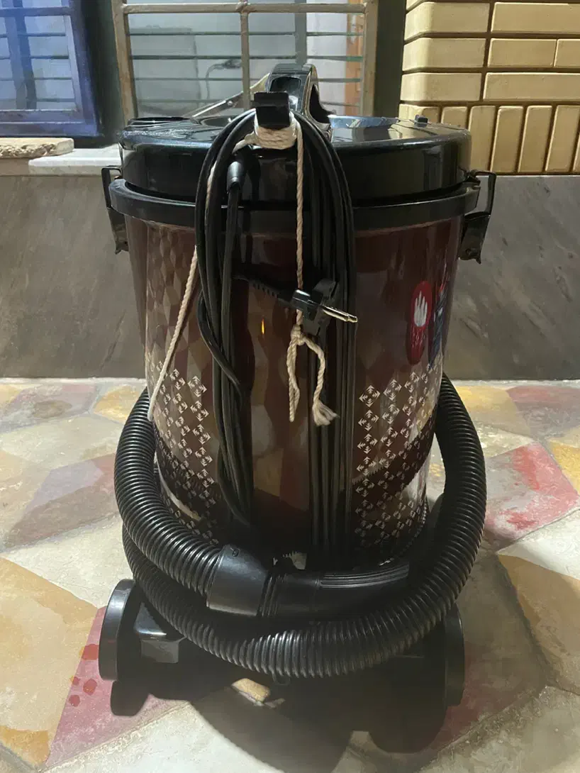 جارو برقی سطری|جاروبرقی، جارو شارژی، بخارشو|شیراز, شهرک نیروی انتظامی|دیوار