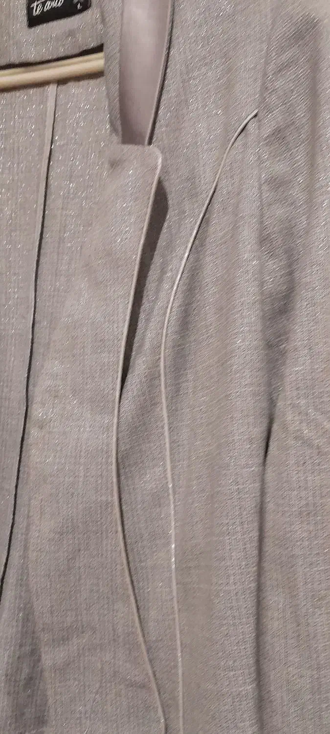 کت نقره ای|لباس|فسا, |دیوار