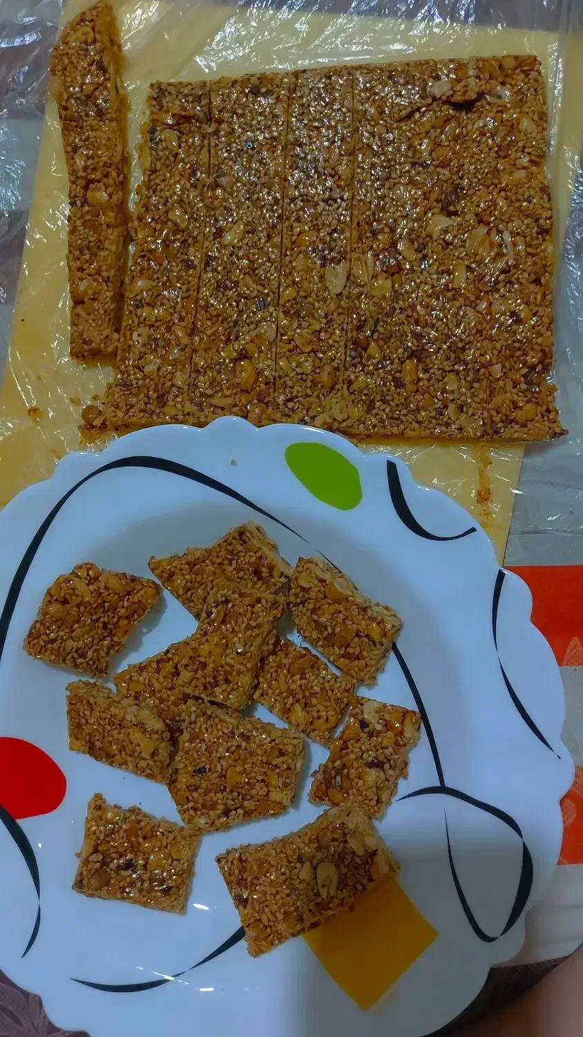 کنجد ومغز.خرما با گردو .حلوا|خدمات پذیرایی، مراسم|بروجرد, |دیوار