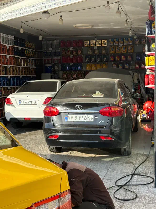 به یک شاگرد تعویض روغنی نیازمندیم|استخدام صنعتی، فنی، مهندسی|قم, علی آباد سعدگان|دیوار