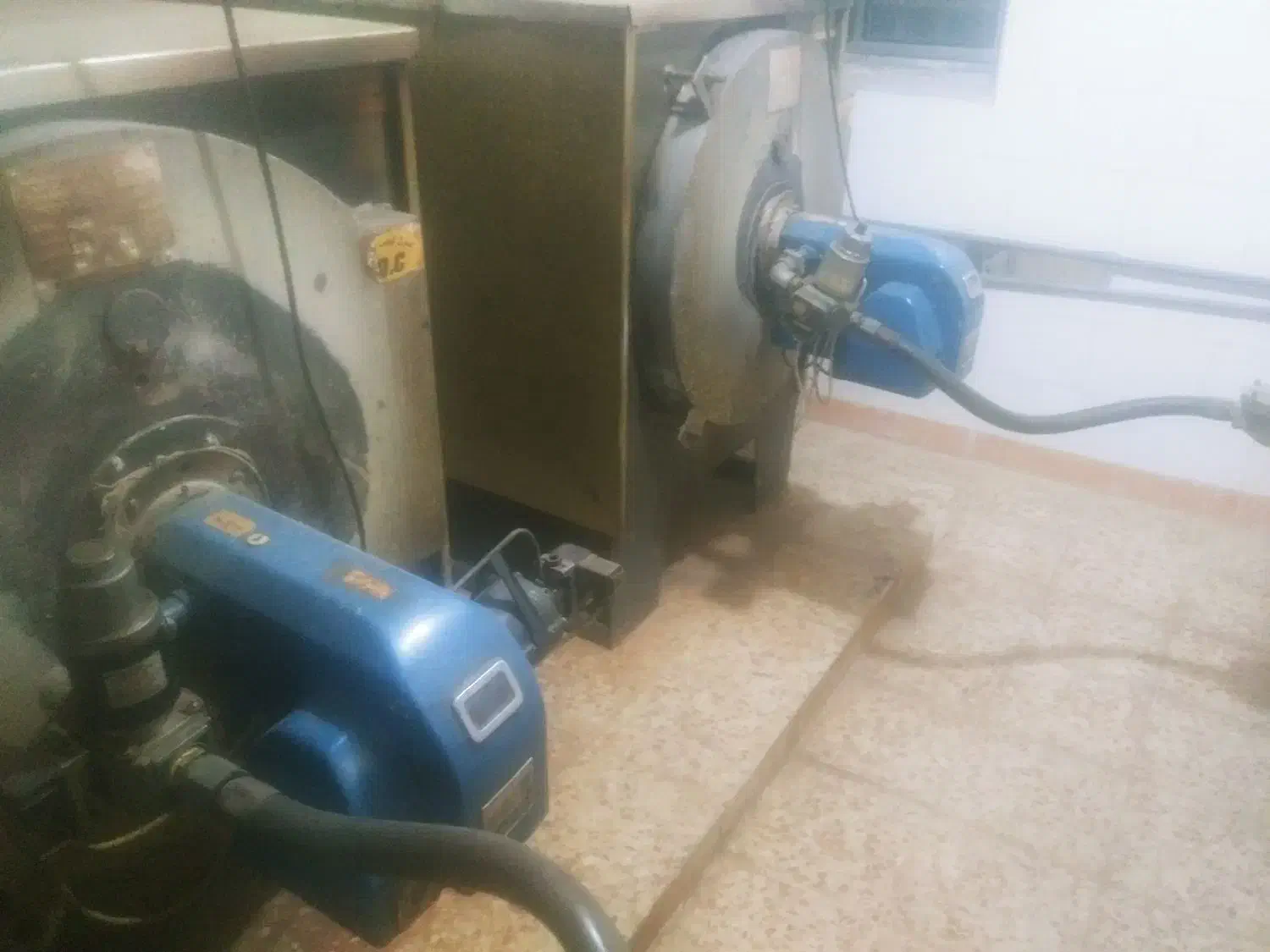 موتورخانه مشعل رادیاتور رگلاتور شیربرقی هیترگازی|خدمات پیشه و مهارت|میاندوآب, |دیوار