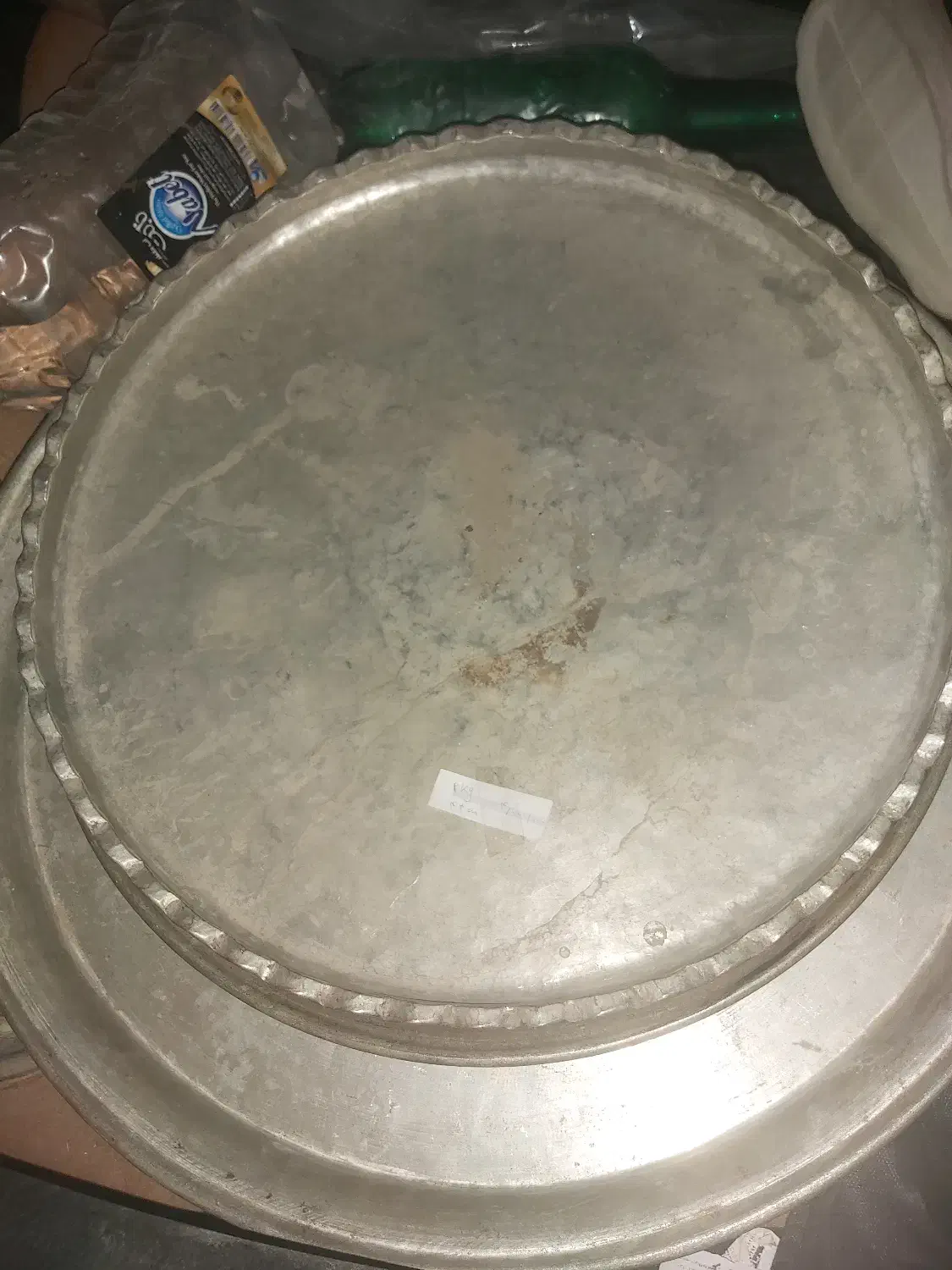 سینی مسی قدیمی|کلکسیون اشیاء عتیقه|یزد, |دیوار