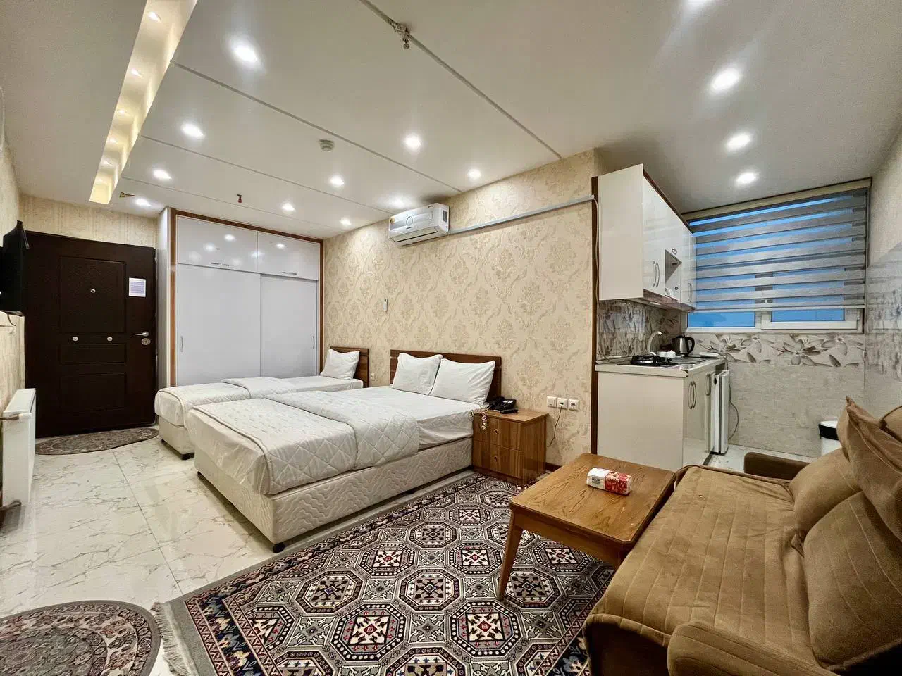 هتل ایران|اجارهٔ کوتاه‌مدت آپارتمان و سوئیت|همدان, |دیوار