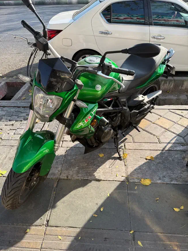 بنلی ۳۰۰ مدل ۱۳۹۶|موتورسیکلت|تهران, منیریه|دیوار