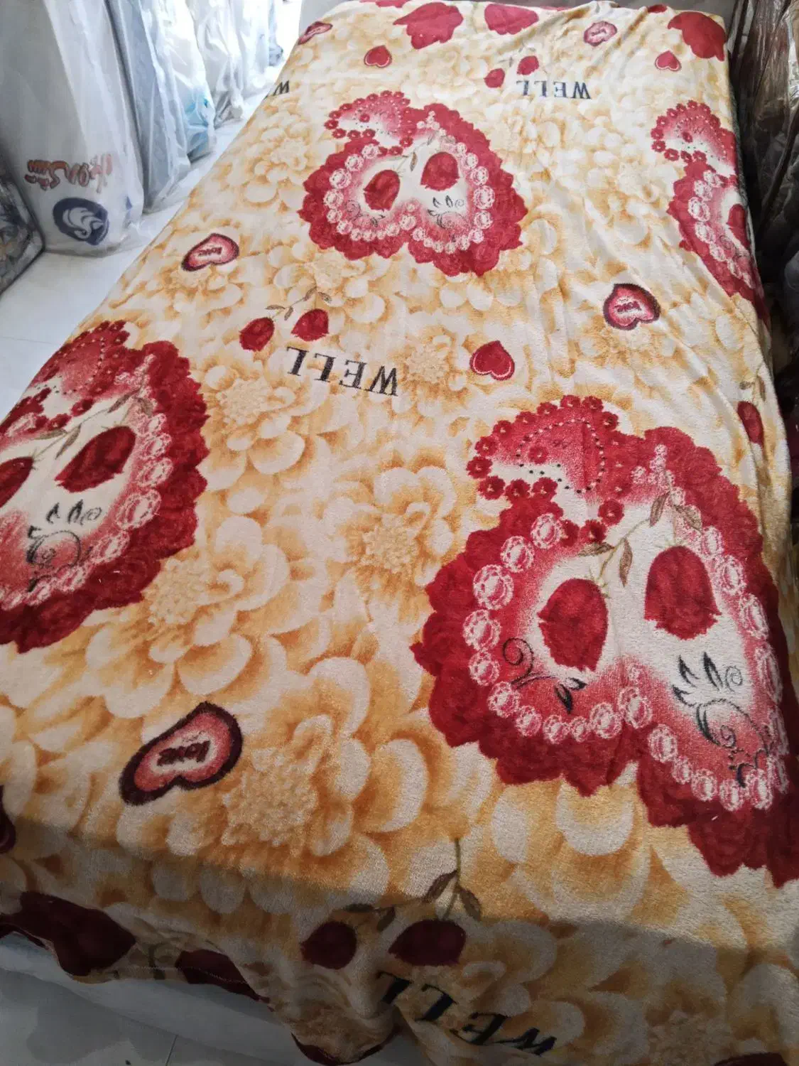 پتو یک نفره مسافرتی گلدار سبک|رختخواب، بالش، پتو|مشهد, الهیه|دیوار