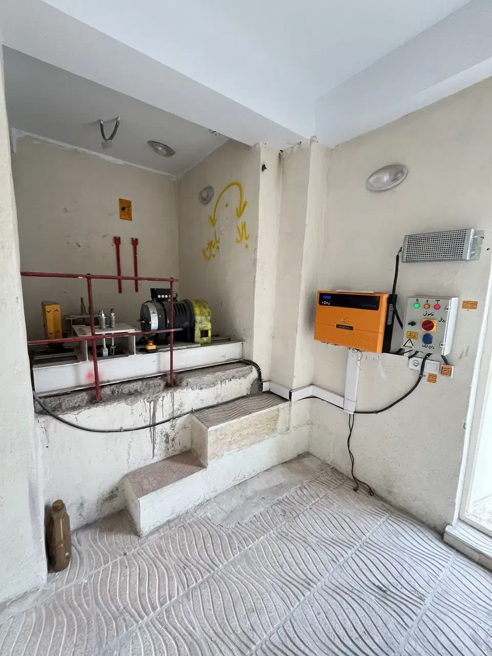 استخدام سرویس کار و کار آموز آسانسور|استخدام صنعتی، فنی، مهندسی|تهران, تهرانپارس شرقی|دیوار