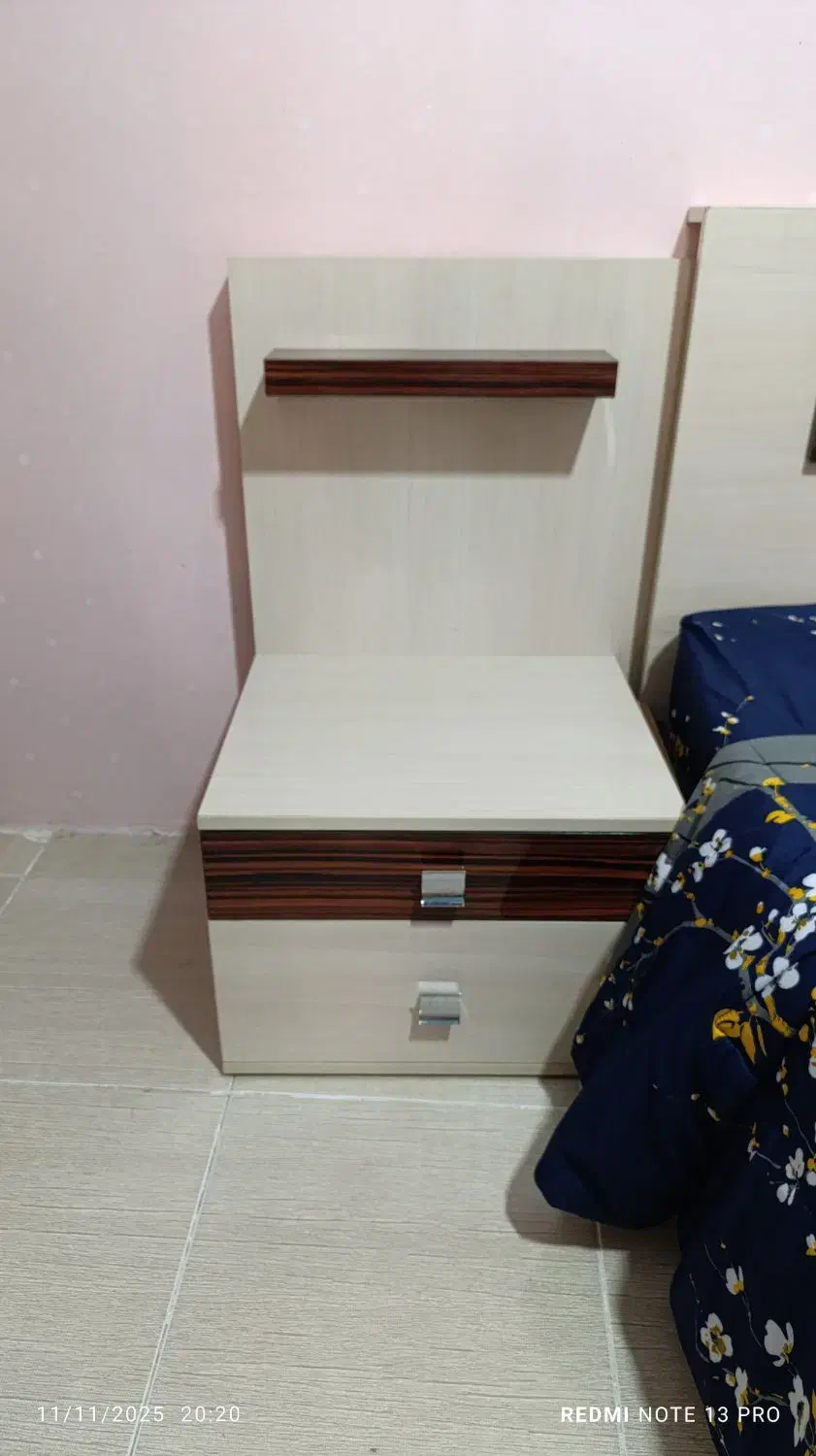 سه عدد تخت تمیز و مرتب همراه خوش خواب|تخت و سرویس خواب|مشهد, چهارچشمه|دیوار