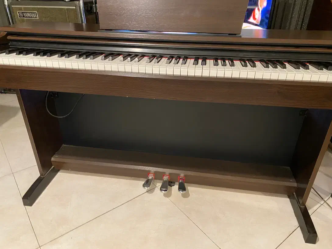 پیانو مبله یاماها مشابه آکبند yamaha ydp140|پیانو، کیبورد، آکاردئون|تهران, سازمان برنامه جنوبی|دیوار