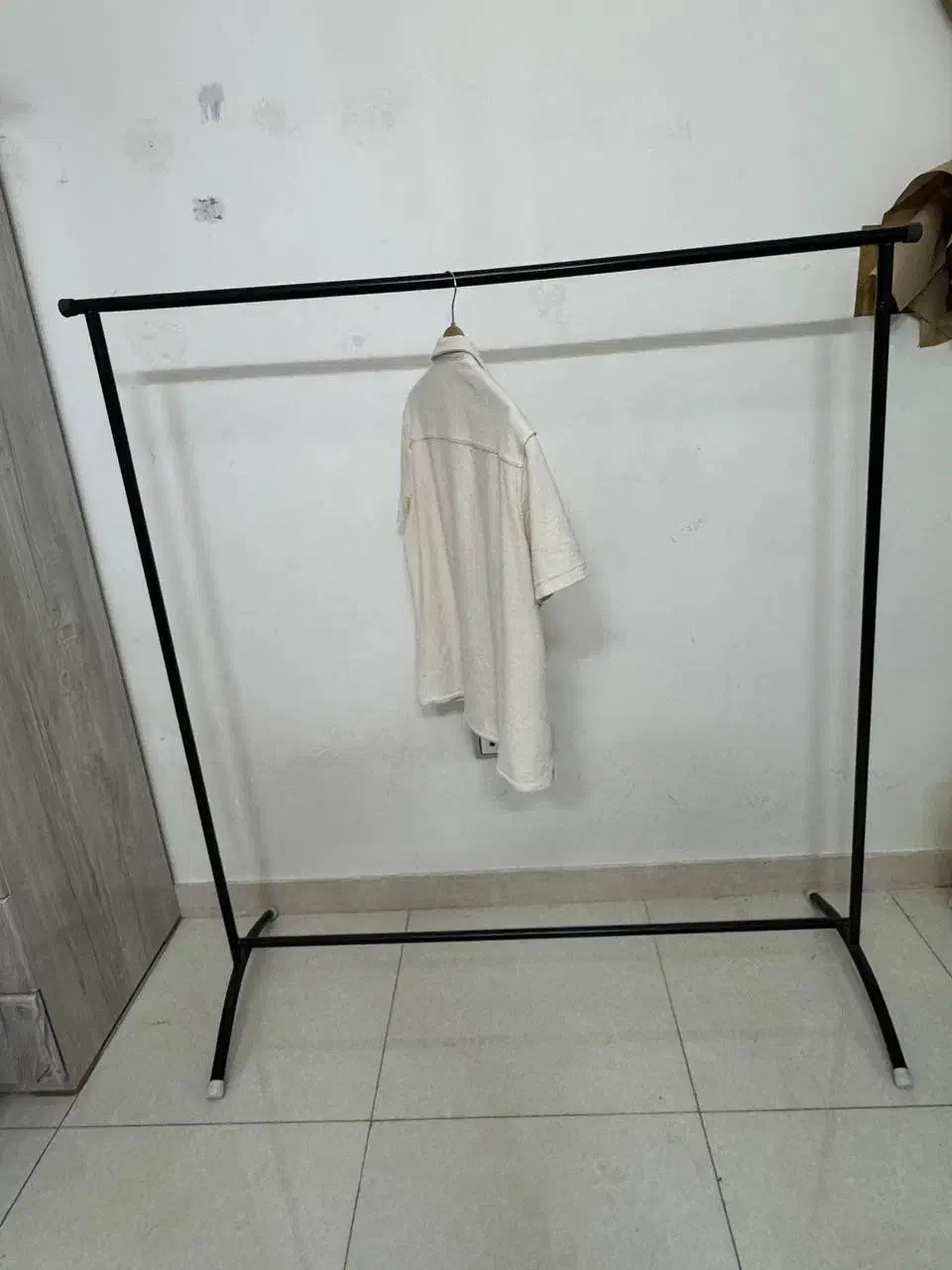 جا لباسی|بندرخت و رخت‌آویز|شیراز, حافظیه|دیوار