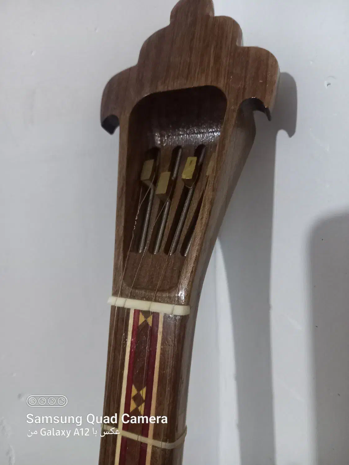 سه تار|سازهای سنتی|صومعه‌سرا, |دیوار