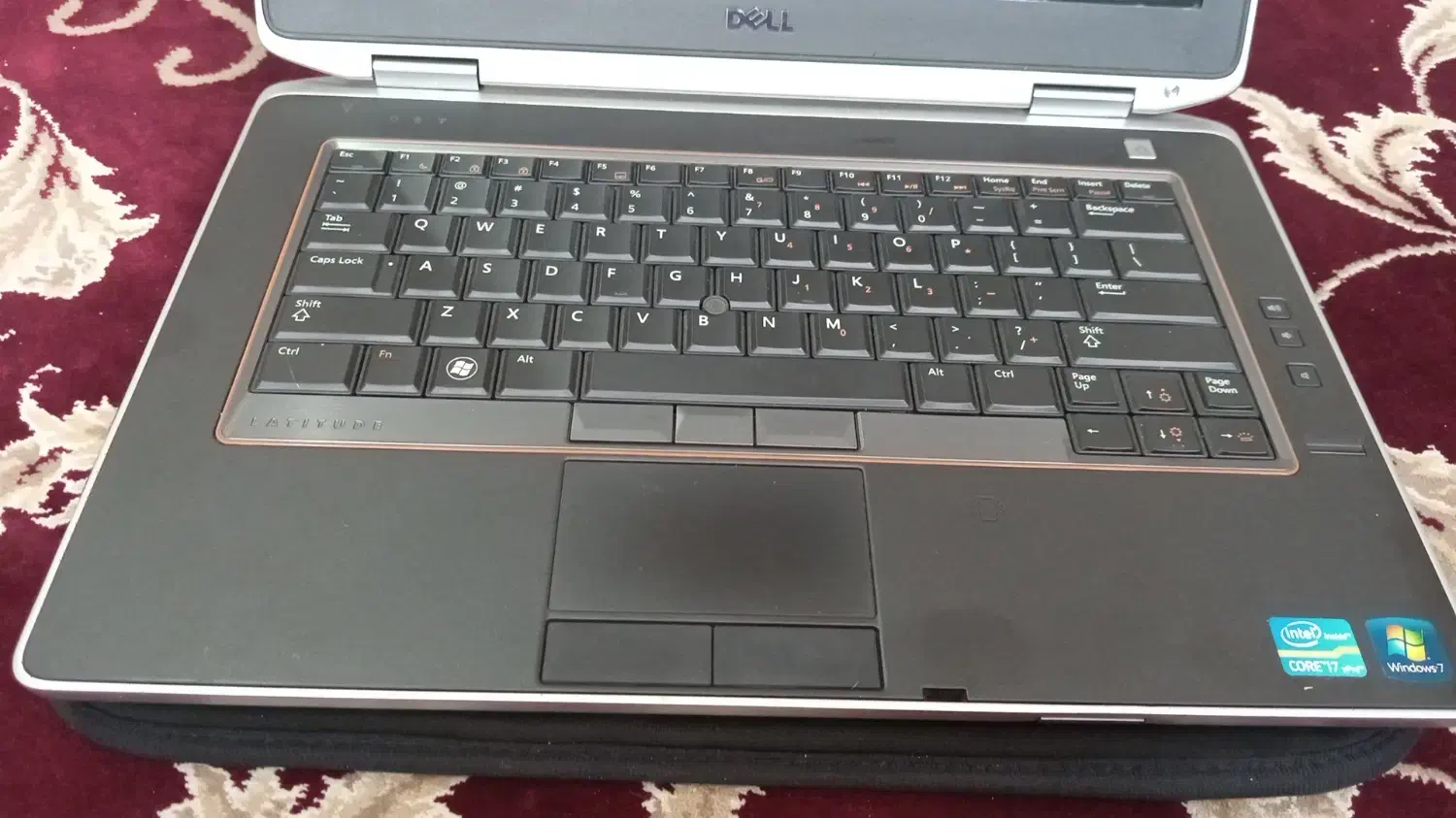 کامپیوتر دل|رایانه همراه|ری, شهادت|دیوار