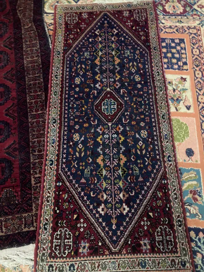 تعدادی عدد فرش دستبافت قدیمی|فرش|قشم, |دیوار