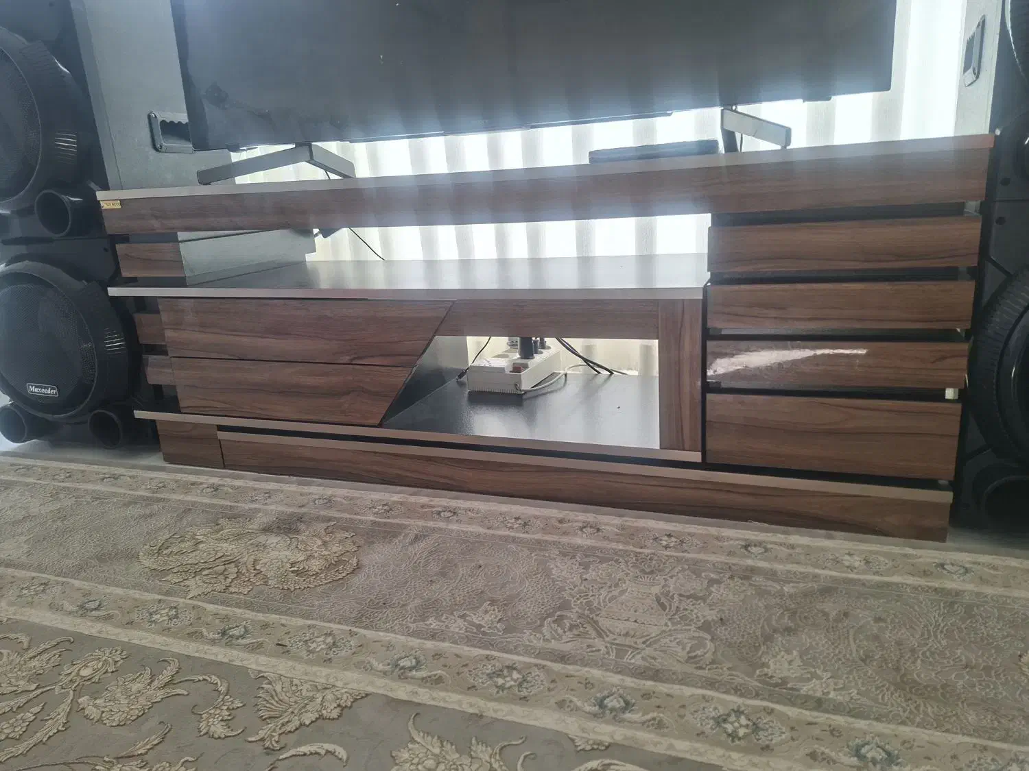 میز تلویزیون|میز تلویزیون|نیشابور, دارایی|دیوار