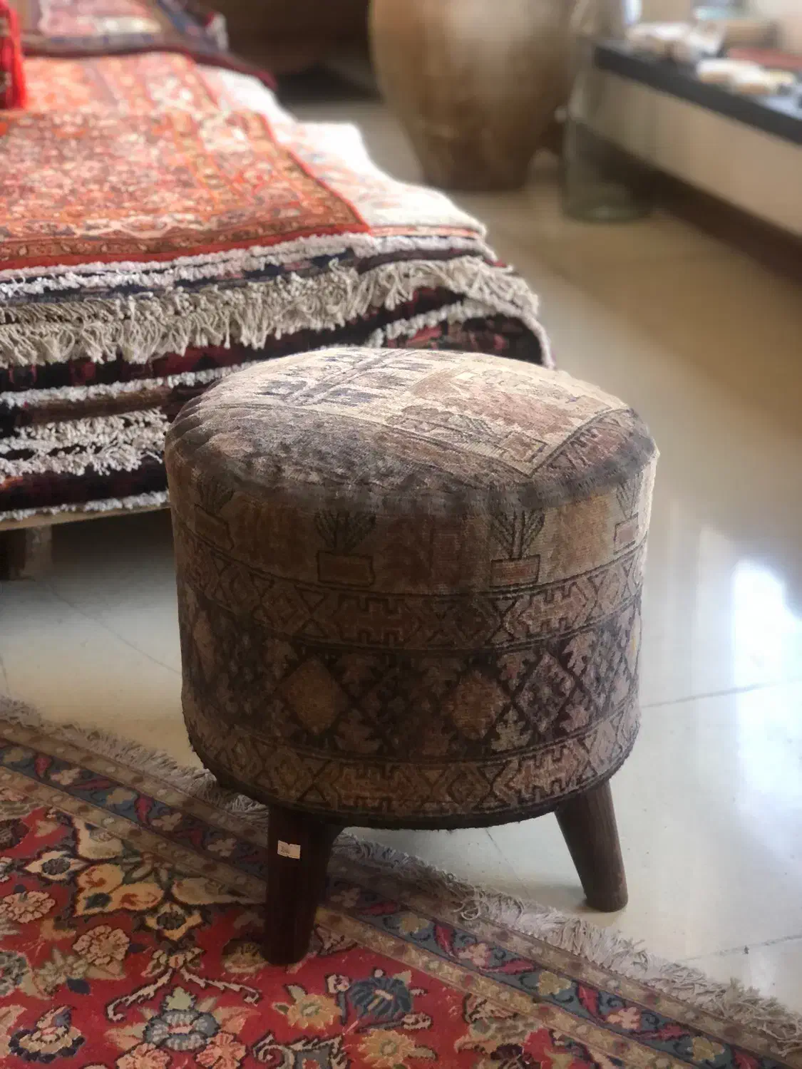 فرش|فرش|اصفهان, نقش جهان|دیوار